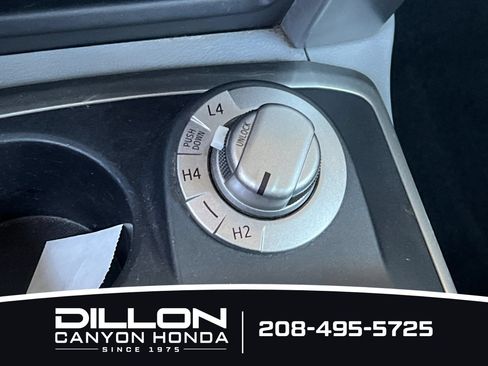Used 2013 Toyota 4Runner SR5 AWD/4WD image 21