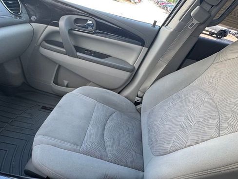 Used 2016 Buick Enclave Convenience FWD image 19