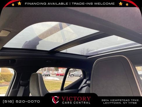 Used 2021 Volvo XC40 T5 R-Design w/ Advanced Package image 28