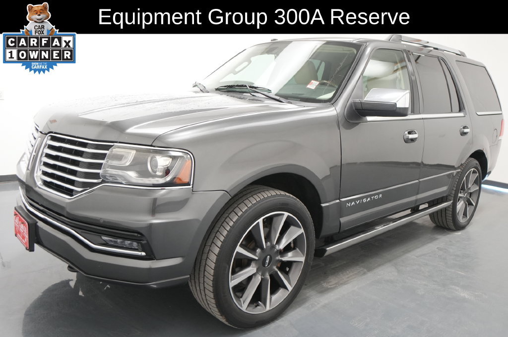 Used 2017 Lincoln Navigator Reserve AWD/4WD image 3
