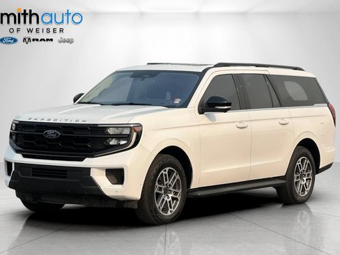 Used 2025 Ford Expedition Max Active AWD/4WD image 9