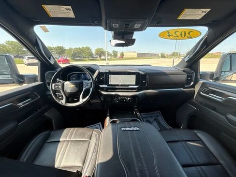 Used 2024 Chevrolet Silverado 2500 High Country w/ Technology Package AWD/4WD image 22