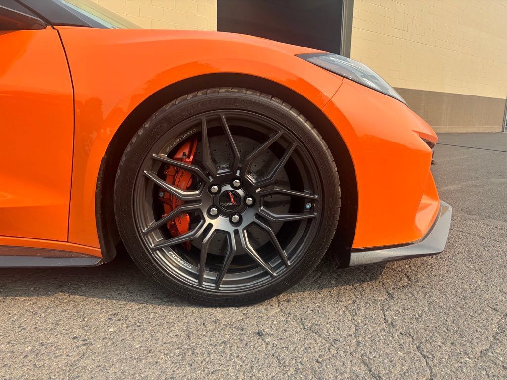 Used 2023 Chevrolet Corvette Z06 w/ Stealth Interior Trim Package RWD image 2