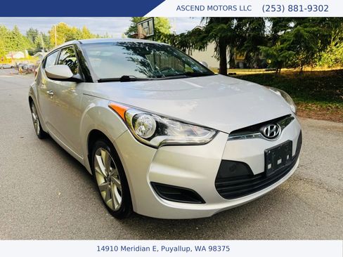 Used 2016 Hyundai Veloster image 7