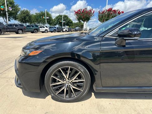 Used 2024 Toyota Camry SE FWD image 2