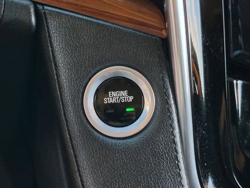 Used 2018 Cadillac Escalade Luxury RWD image 34