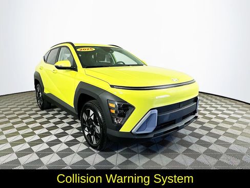 Used 2025 Hyundai Kona SEL AWD/4WD image 3