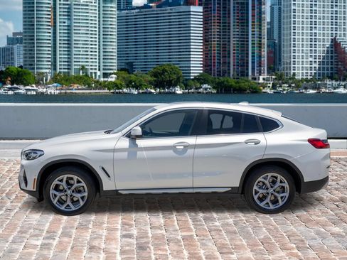 Used 2025 BMW X4 xDrive30i AWD/4WD image 8