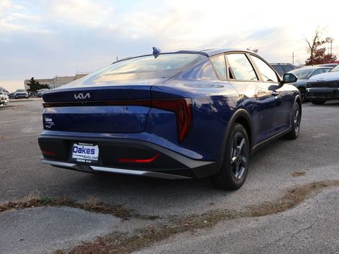 New 2025 Kia K4 LXS image 7