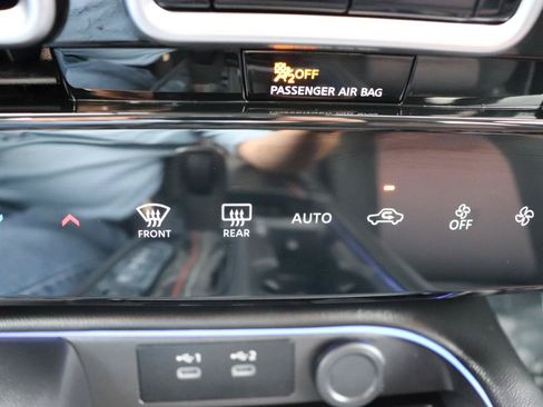Used 2026 Nissan Sentra SR w/ Floor Mat Package FWD image 32