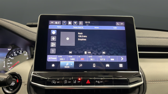 Used 2025 Jeep Compass Limited AWD/4WD image 14