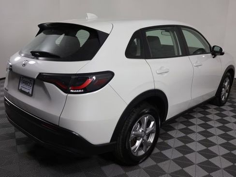 Certified 2025 Honda HR-V LX image 8