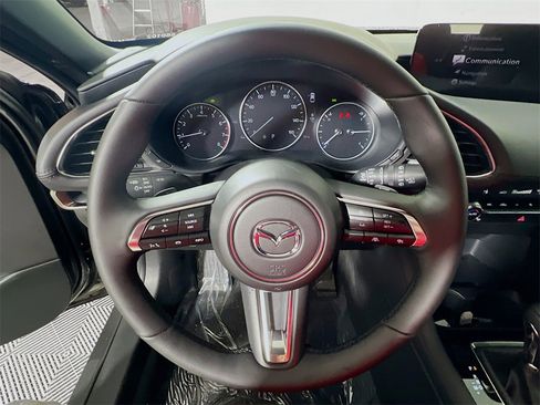New 2026 MAZDA MAZDA3 Hatchback w/Premium Plus Pkg image 10