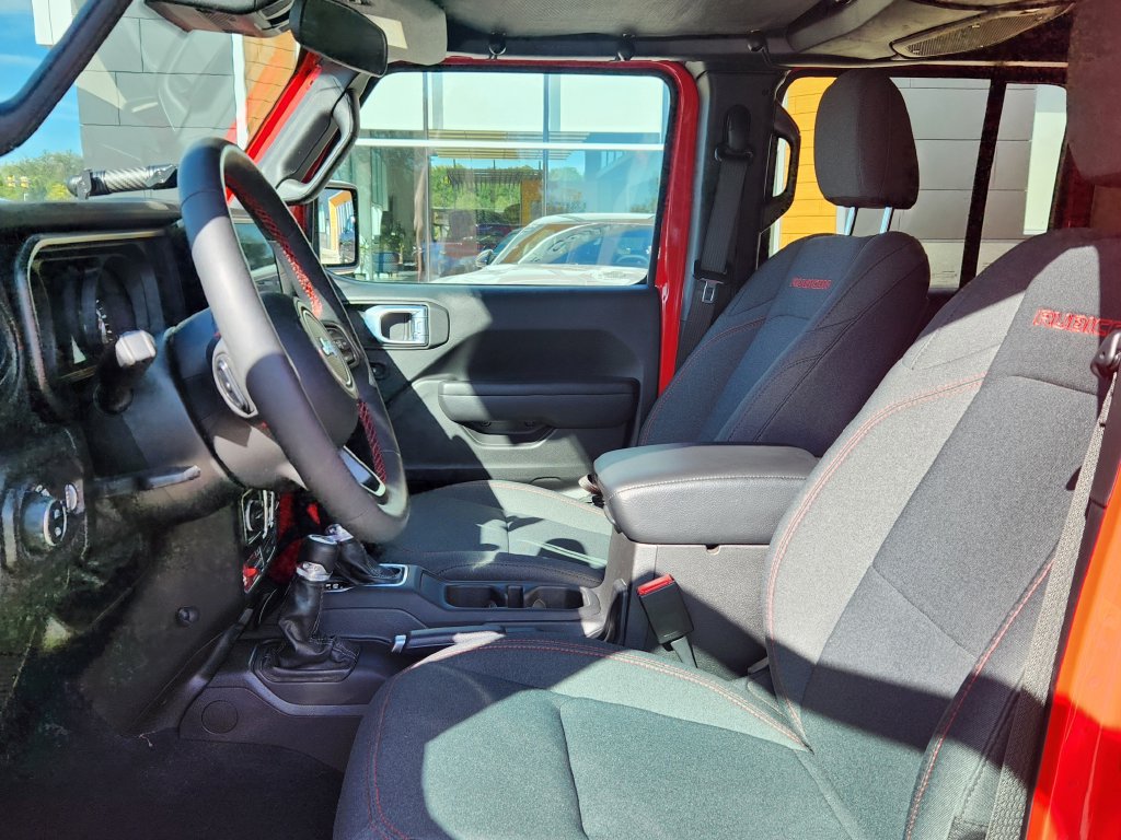 Used 2024 Jeep Gladiator Rubicon w/ Convenience Group AWD/4WD image 8