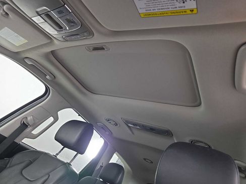 Used 2022 Kia Telluride EX w/ EX Premium Package image 27