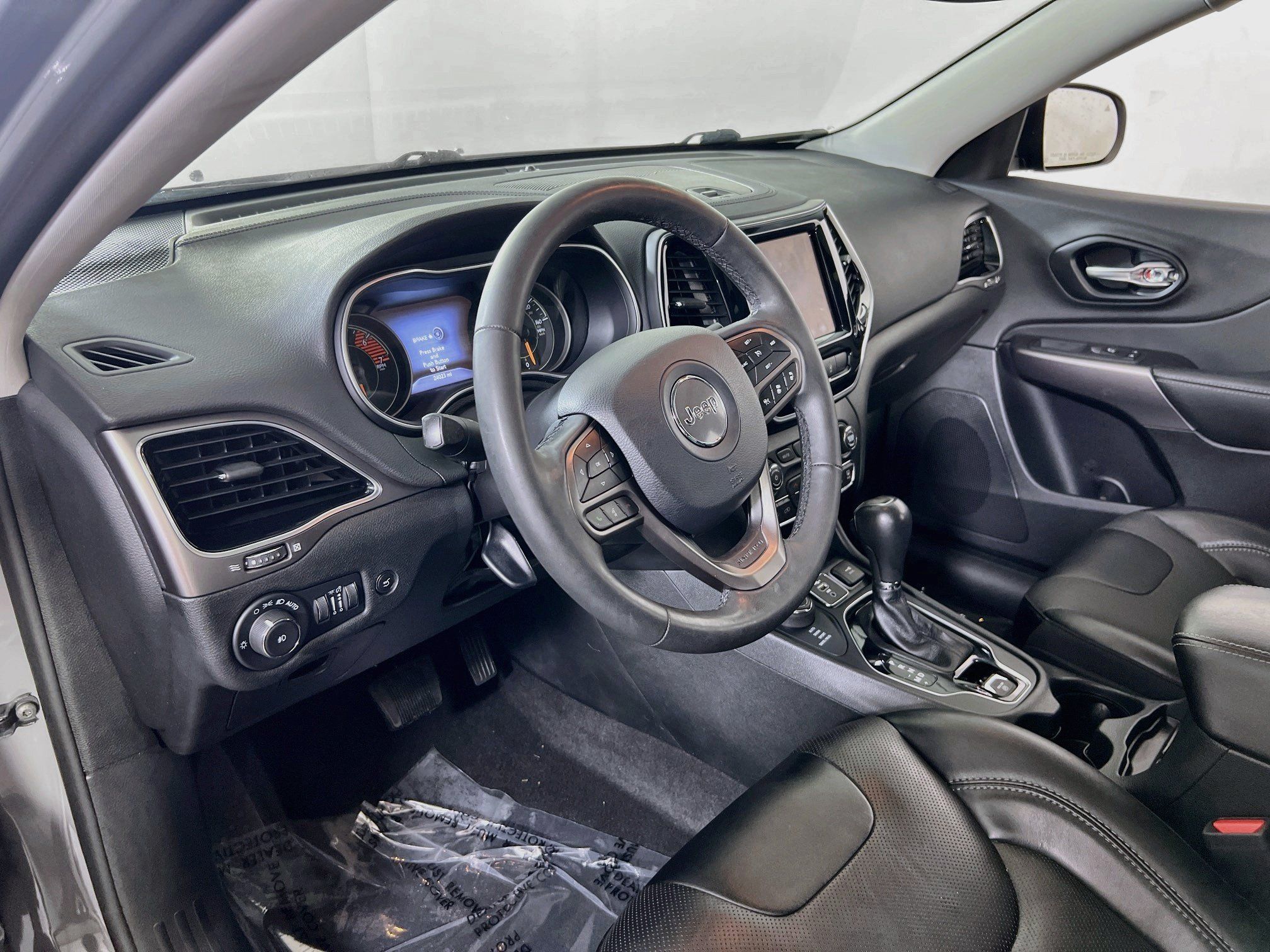 Used 2022 Jeep Cherokee Limited AWD/4WD image 9