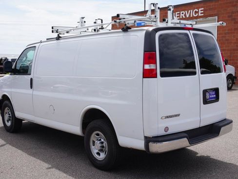 Used 2020 Chevrolet Express 2500 w/ Driver Convenience Package RWD image 3