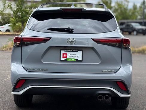 Used 2025 Toyota Highlander XSE AWD/4WD image 4