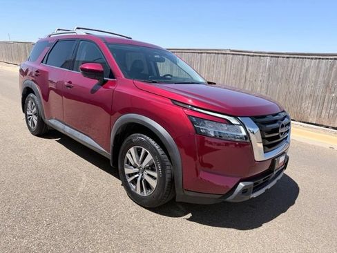 Used 2023 Nissan Pathfinder SL FWD image 4