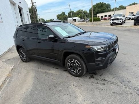 Used 2026 Jeep Cherokee Limited AWD/4WD image 3