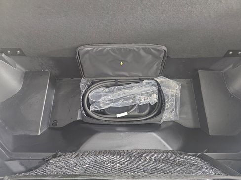 Used 2023 Rivian R1T Adventure image 14