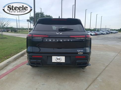 Used 2025 INFINITI QX60 Pure FWD image 18