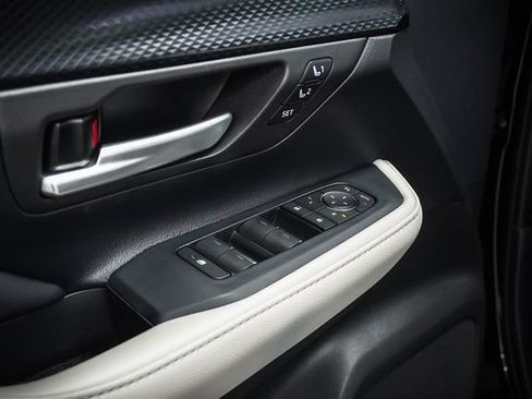 Used 2024 Toyota Grand Highlander AWD Hybrid image 12