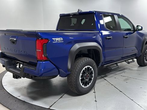 New 2025 Toyota Tacoma TRD Off-Road image 5