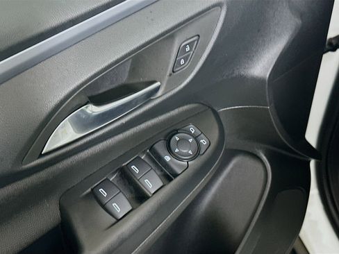 Used 2025 Buick Envista Preferred image 15