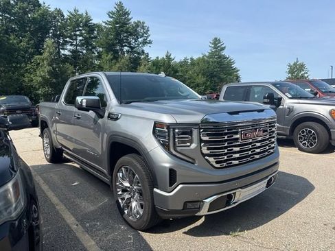 Used 2025 GMC Sierra 1500 Denali w/ Denali Reserve Package AWD/4WD image 3