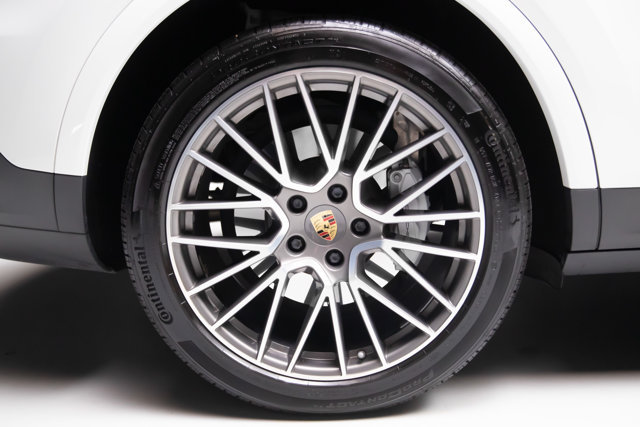 Used 2021 Porsche Cayenne AWD/4WD image 34