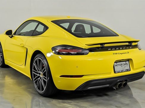 Used 2021 Porsche 718 Cayman S RWD image 8