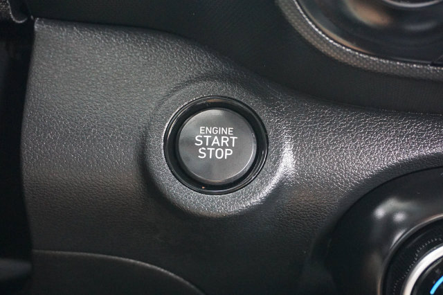 Used 2024 Hyundai Venue SEL FWD image 23