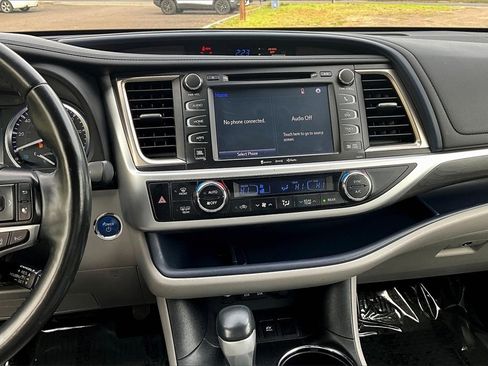 Used 2019 Toyota Highlander Limited Platinum image 8