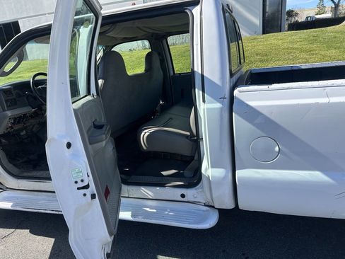 Used 2003 Ford F250 XL image 7