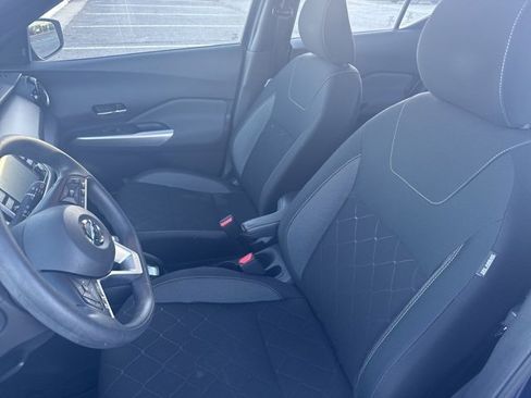 Certified 2019 Nissan Kicks SV image 5