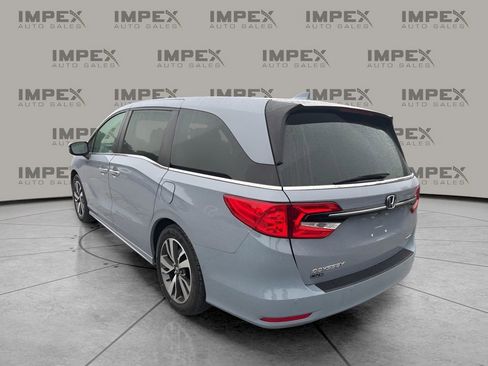 Used 2023 Honda Odyssey Touring image 3