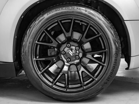 Used 2017 Dodge Challenger R/T RWD image 46