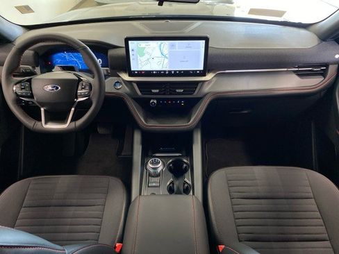 Used 2025 Ford Explorer ST-Line AWD/4WD image 11