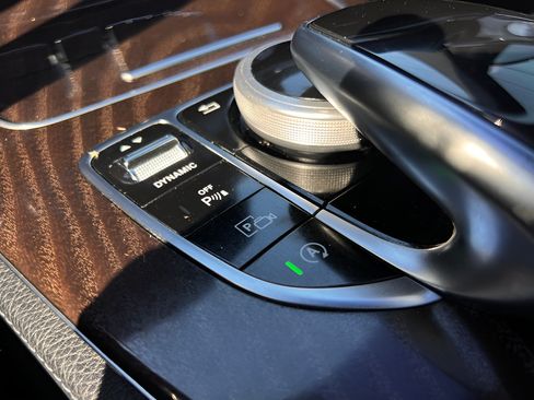 Used 2019 Mercedes-Benz E 300 image 54