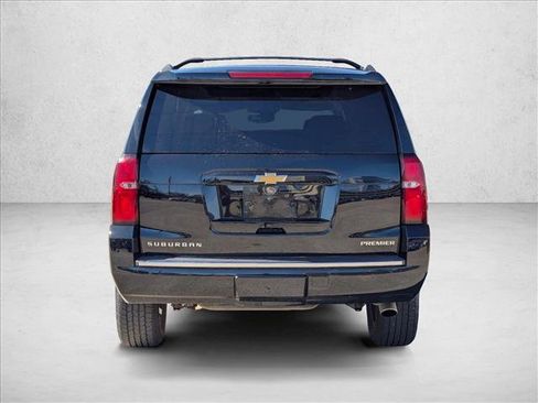 Used 2020 Chevrolet Suburban Premier w/ Premier Plus Edition image 5