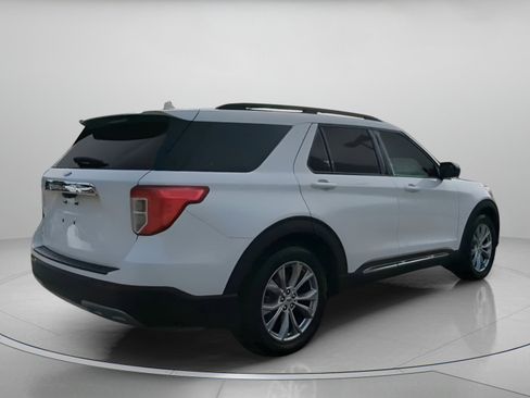 Certified 2020 Ford Explorer XLT w/ Equipment Group 202A image 27