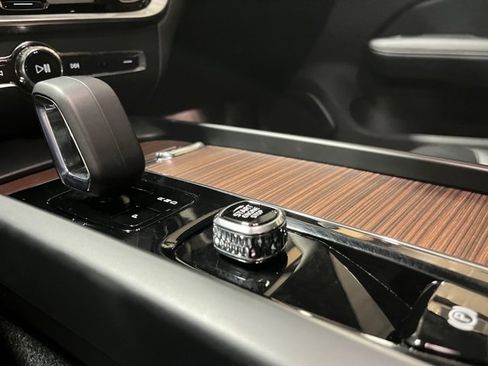 Used 2024 Volvo V60 B5 Cross Country Plus image 26