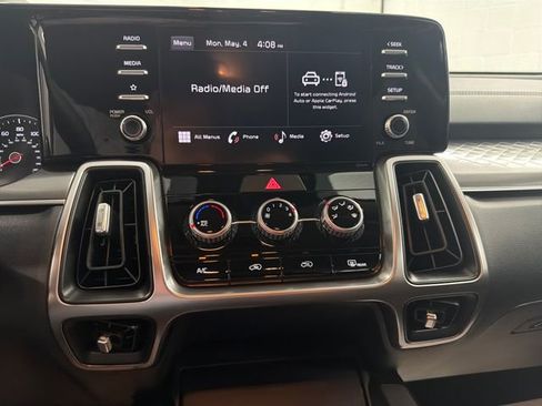 Certified 2023 Kia Sorento LX AWD/4WD image 39