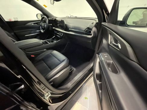Used 2024 Chevrolet Traverse LT AWD/4WD image 27