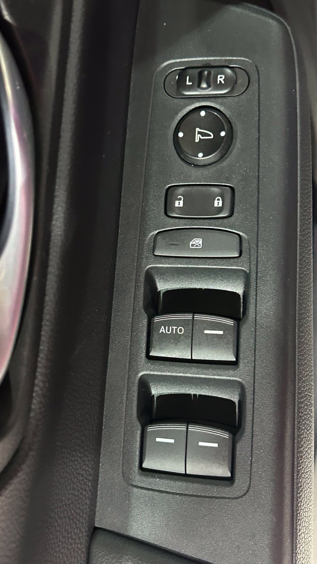 Used 2023 Honda CR-V LX image 33