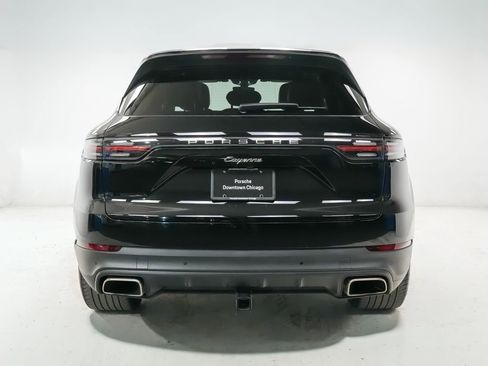 Used 2022 Porsche Cayenne AWD/4WD image 11