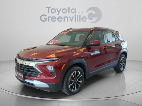 Used 2024 Chevrolet TrailBlazer LT w/ LT Cold Weather Package FWD image 1