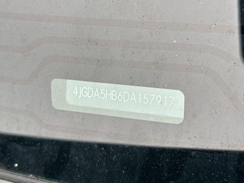 Used 2013 Mercedes-Benz ML 350 4MATIC image 4