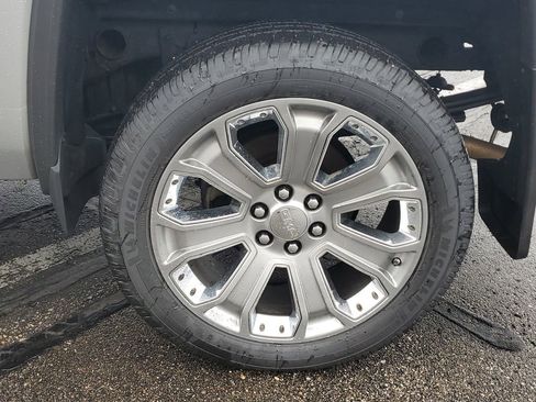 Used 2018 GMC Sierra 1500 Denali w/ Denali Ultimate Package image 5